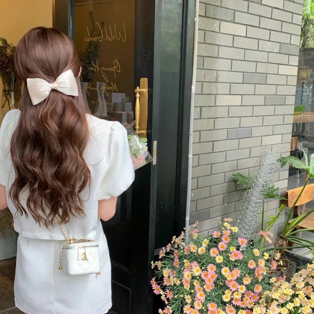 坡道上的红屋顶
